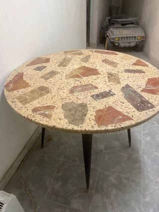 Tavolo rotondo in ferro Terrazo