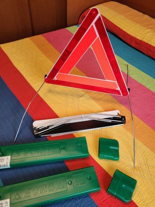 NUEVOS x2 Triángulos emergencia Skoda