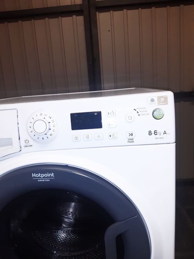 Lavadora secadora Hotpoint Ariston 8.6kg