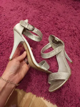 Sandalias de fiesta Mary Paz plateadas