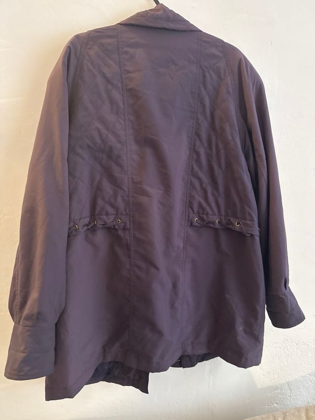 Campera violeta