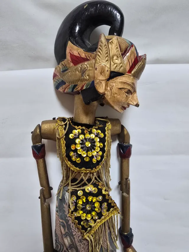 Marioneta tradicional de madera