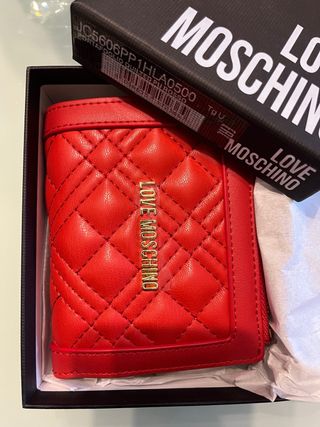 Portafoglio Love Moschino rosso trapuntato