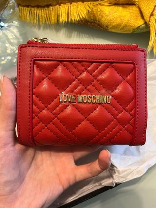 Portafoglio Love Moschino rosso trapuntato