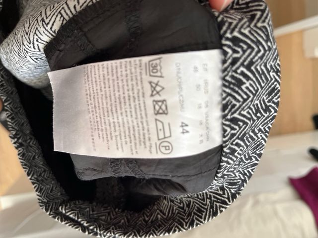 Pantalones Betty Barclay grises estampados