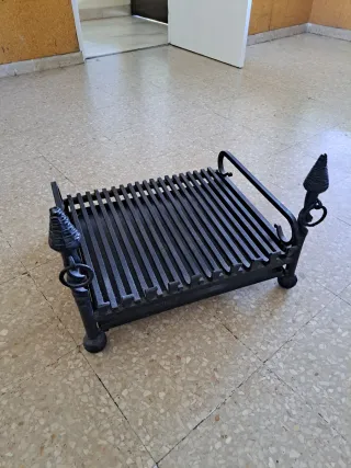 Parrilla de chimenea con bandeja