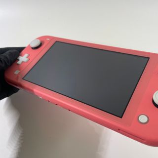 Nintendo Switch Lite Corallo con 6 Giochi