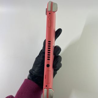 Nintendo Switch Lite Corallo con 6 Giochi