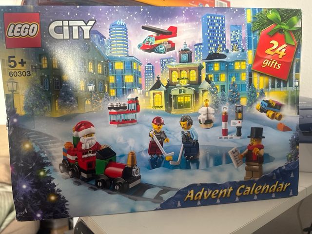 LEGO City Calendario de Adviento 60303