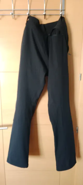 Pantalones NEAK PEAK negros
