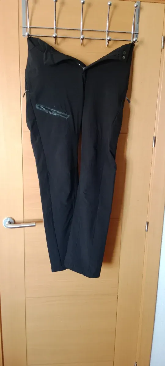 Pantalones NEAK PEAK negros
