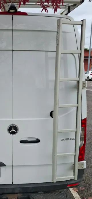 Escalera aluminio Mercedes Sprinter