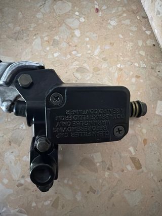 Bomba y maneta freno moto delantero y trasero