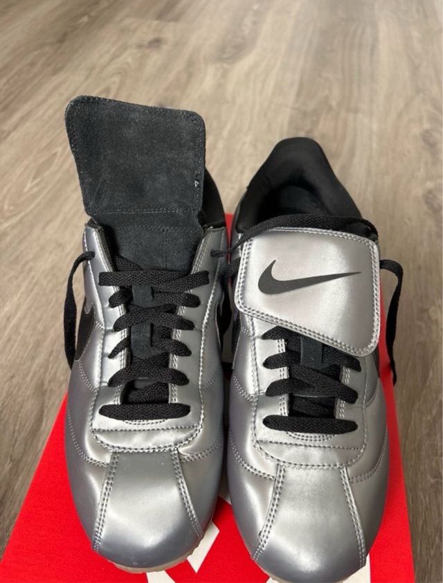 Nike Cortez Plata y Negro