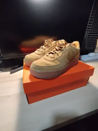 Nike Air Force 1 Marrones/Naranjas