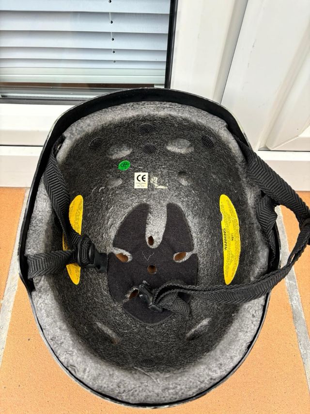 Casco Kryptonics Negro