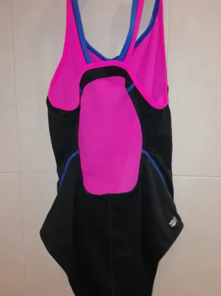 Bañador deportivo Nabaiji negro con detalles color