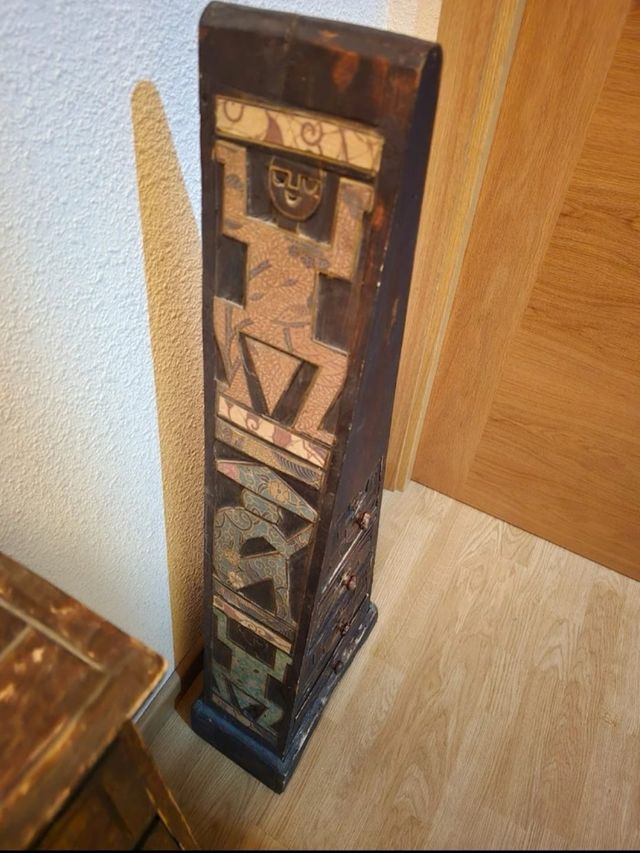 Muebles de madera antiguos diseño único