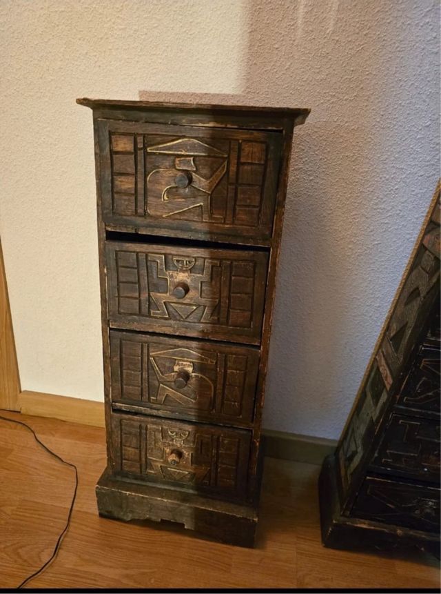 Muebles de madera antiguos diseño único