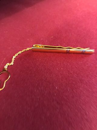 Aguja corbata caballero