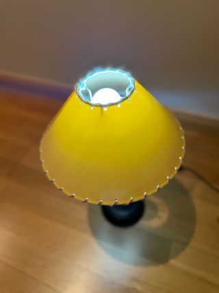 Lámpara de mesa forja negra