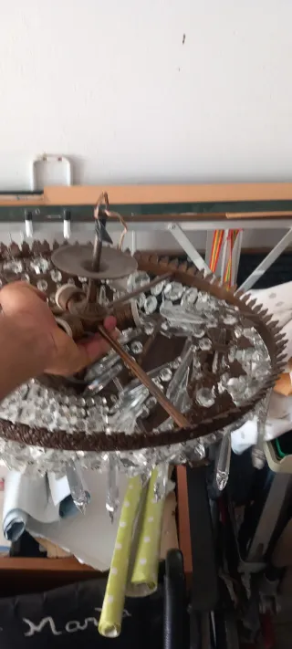 Lámpara de metal y cristal