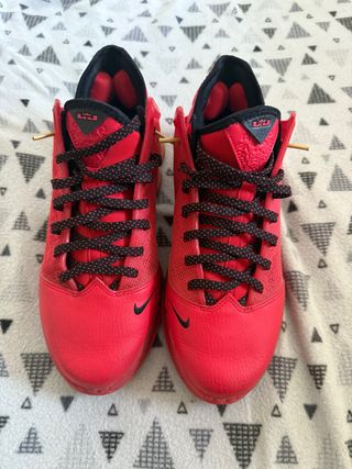 Nike LeBron 19 Low Rojas