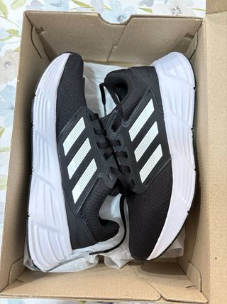 Zapatillas Adidas Galaxy 6w Negras y Blancas