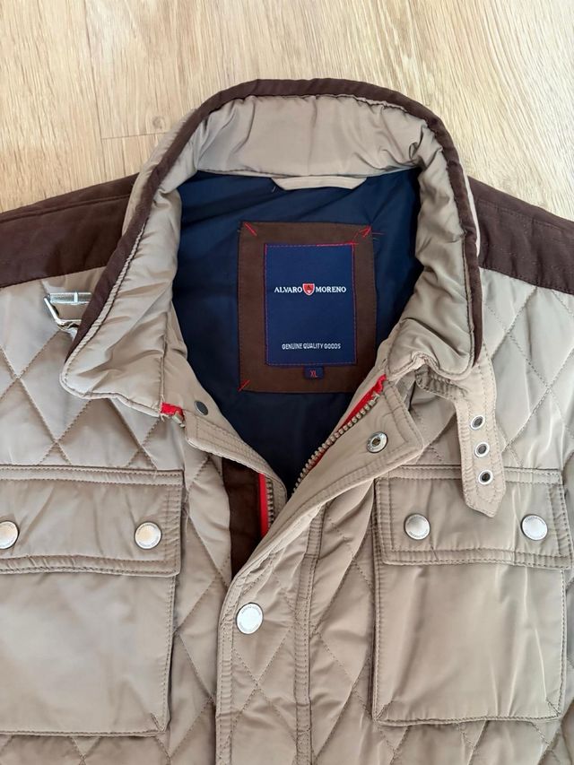 Chaleco acolchado beige y marrón Talla XL