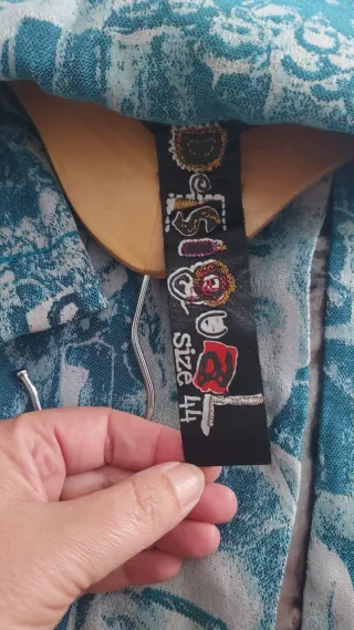 Abrigo Desigual estampado collage