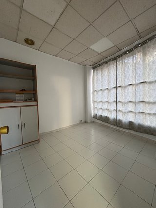 NO DISPONIBLE  Local comercial para alquilar