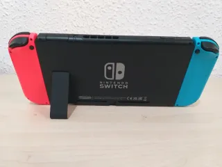 Nintendo Switch estándar con 2 juegos