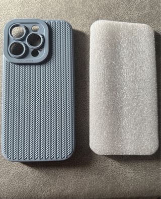 Capa iPhone 15 Pro Azul Texturizada