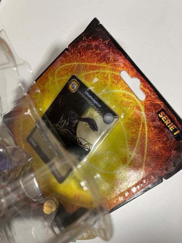 Dinosaur King Figuras y Cartas