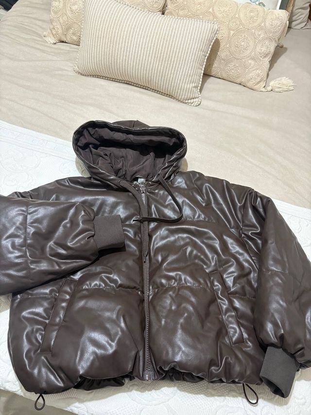 Cazadora efecto cuero marrón talla S