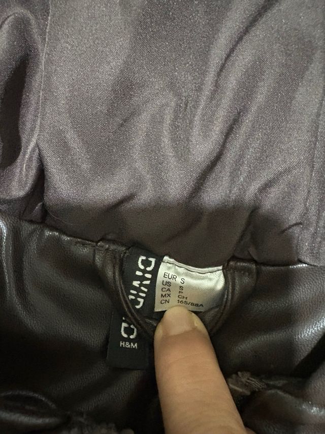 Cazadora efecto cuero marrón talla S