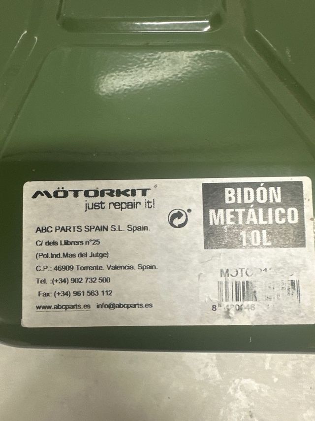 Bottiglia in metallo verde da 10 litri