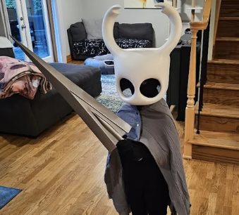 Casco Hollow Knight - El Caballero