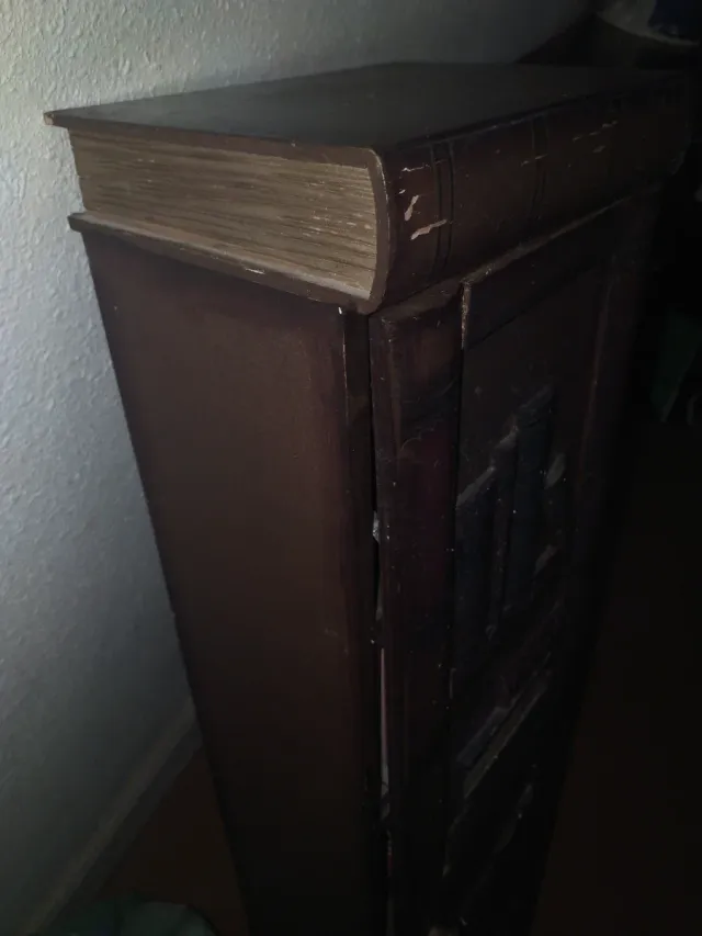 Estantería estilo libro