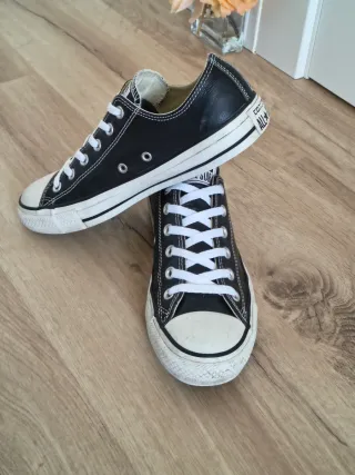 Converse de piel negro talla 40 