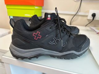 Zapatillas Trekking + 8000 Negras