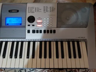 Teclado Yamaha PSR E413 USB