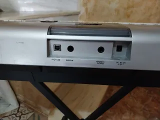 Teclado Yamaha PSR E413 USB