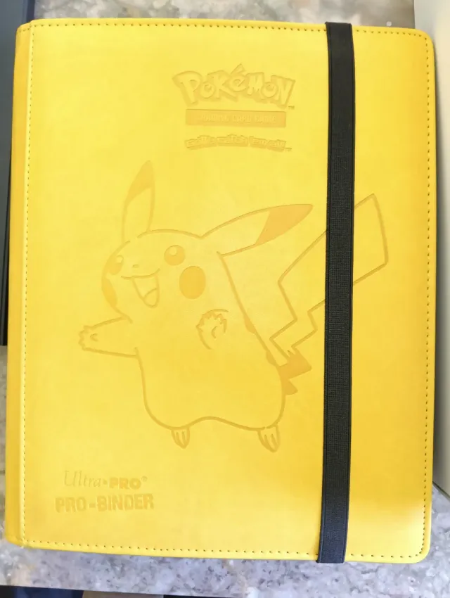 Binder Pokémon Amarillo Pikachu Ultra Pro