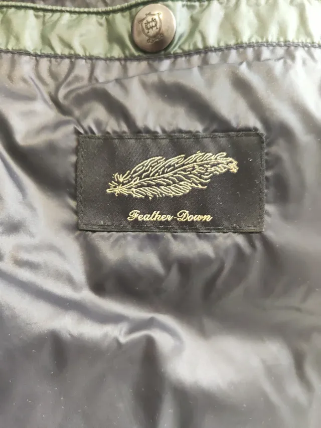 Chaleco acolchado con capucha