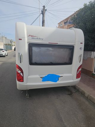 Caravana Hobby De Luxe Edition UH