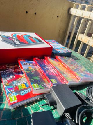 Nintendo Switch OLED + Juegos y Accesorios