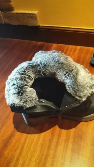 Botines negros con pelo