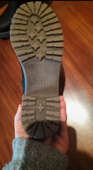 Botines negros con pelo