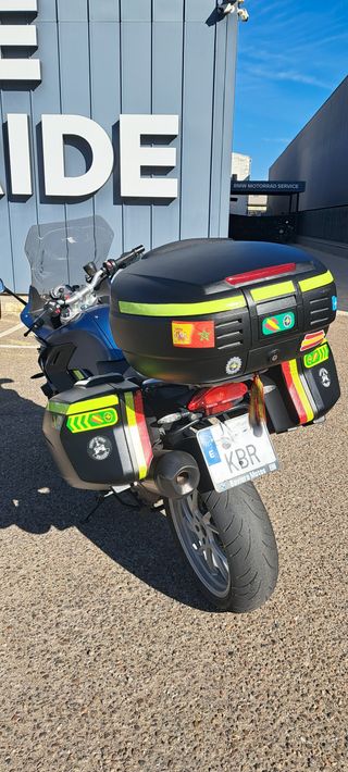 BMW F800GT Moto Azul